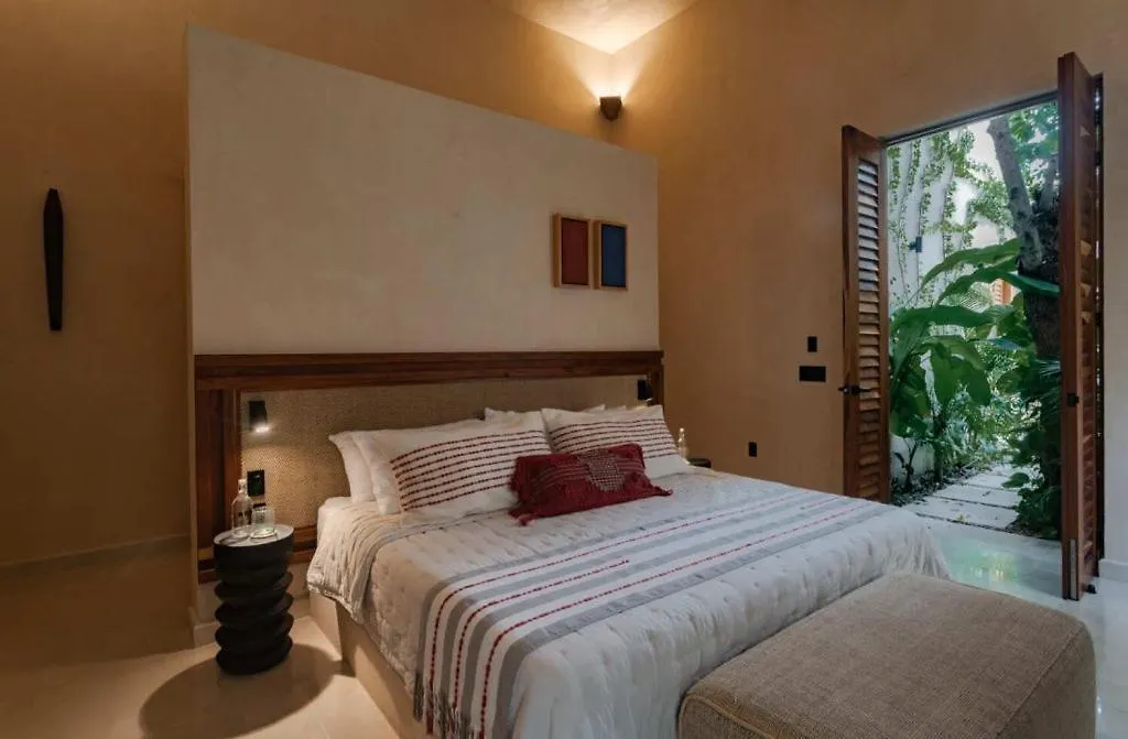 הוילה מרידה Casa Piedra - Paseo Montejo 0*,