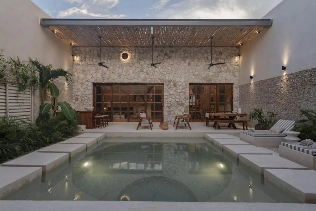 הוילה מרידה Casa Piedra - Paseo Montejo 0*,